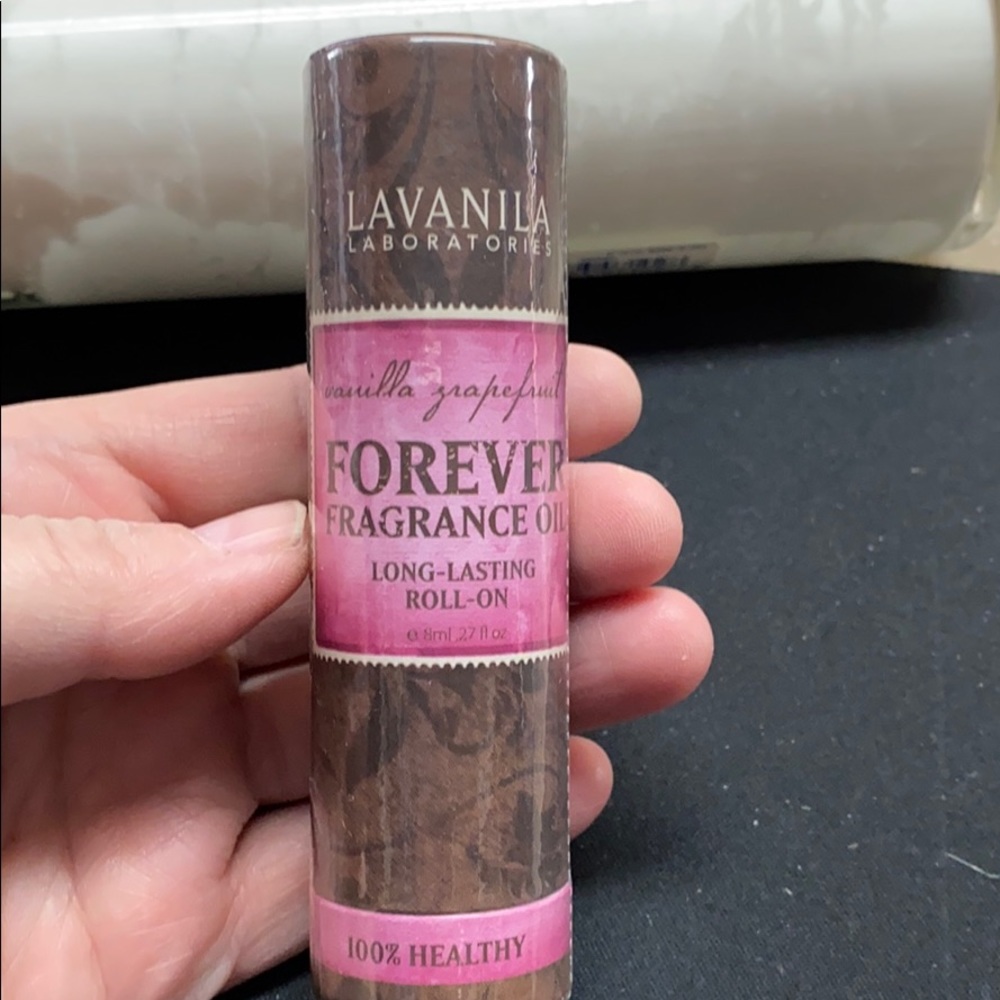 GRAPEFRUIT FOREVER FRAGRANCE ROLL -ON .27 OZ